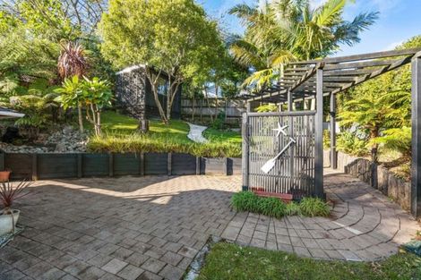 Photo of property in 2/43 Seaton Road, Murrays Bay, Auckland, 0630