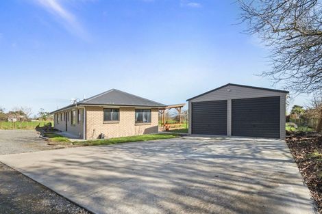 Photo of property in 841 Makerua Road, Tokomaru, Palmerston North, 4474