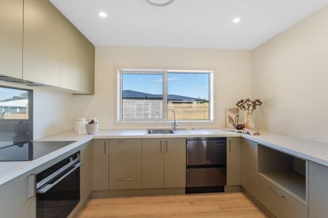 Photo of property in 43 Matenga Street, Waikanae, 5036