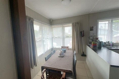 Photo of property in 66 Christmas Road, Manurewa, Auckland, 2102