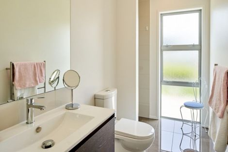 Photo of property in 14 Sue Dow Lane, Aotea, Porirua, 5024