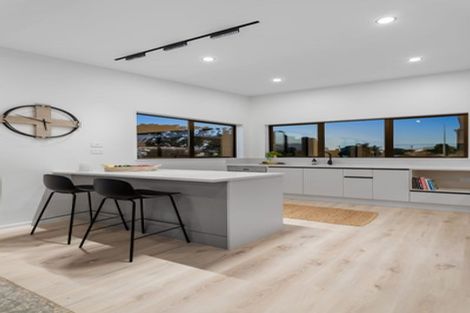 Photo of property in 937c Whangaparaoa Road, Manly, Whangaparaoa, 0930