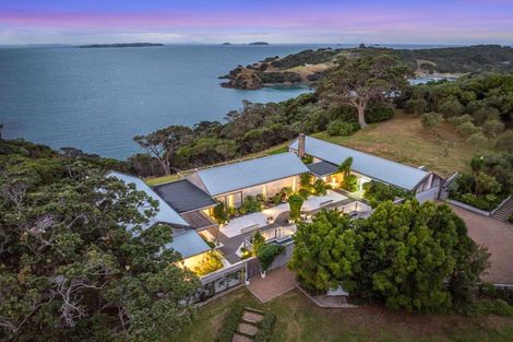 Photo of property in 155 Nick Johnstone Drive, Waiheke Island, 1971