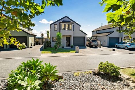 Photo of property in 4/64 Schnapper Rock Road, Schnapper Rock, Auckland, 0632