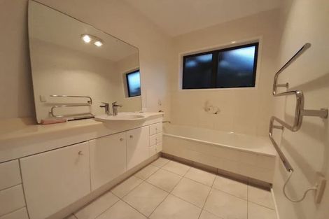 Photo of property in 301 Bucklands Beach Road, Bucklands Beach, Auckland, 2012