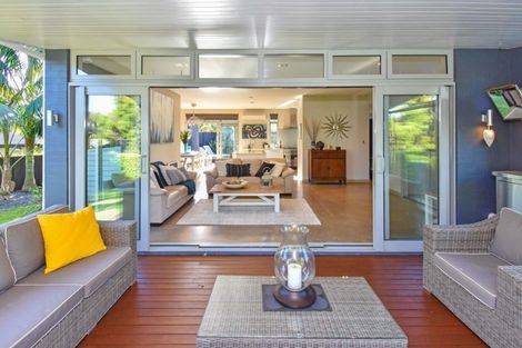 Photo of property in 12 Tuakura Way, The Gardens, Auckland, 2105