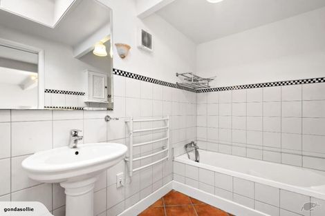 Photo of property in 7 Poplar Grove, Thorndon, Wellington, 6011