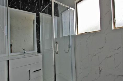 Photo of property in 64 Hyperion Drive, Randwick Park, Auckland, 2105