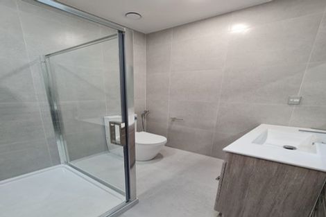 Photo of property in 5/532 Glenfield Road, Glenfield, Auckland, 0629