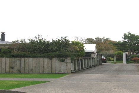 Photo of property in 72 Elizabeth Street, Waikanae, 5036