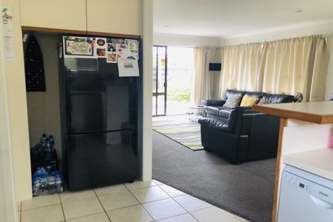 Photo of property in 1/205 Bucklands Beach Road, Bucklands Beach, Auckland, 2012