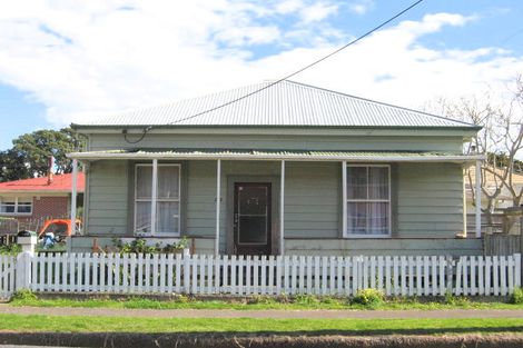 Photo of property in 213 Davy Street, Thames, 3500