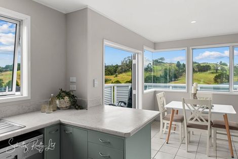 Photo of property in 7 Hebe Lane, Maungaturoto, 0520
