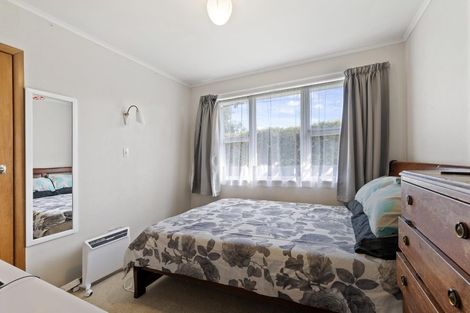 Photo of property in 27 Litten Road, Cockle Bay, Auckland, 2014