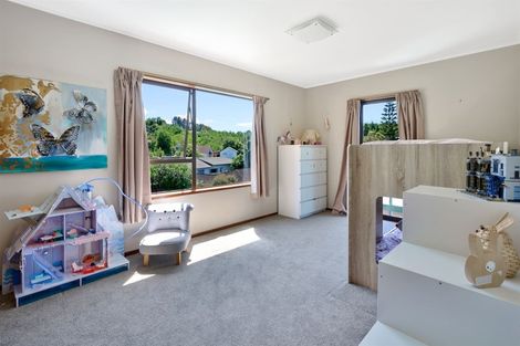 Photo of property in 3 Valdese Rise, Browns Bay, Auckland, 0630