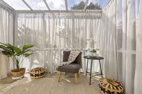 Photo of property in 5/6 Bond Crescent, Forrest Hill, Auckland, 0620