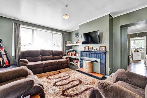 Photo of property in 2 Egmont Street, Patea, 4520