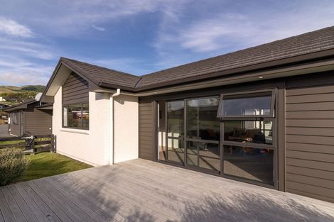 Photo of property in 62 Kenrigg Road, Kinloch, Taupo, 3377