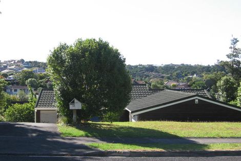 Photo of property in 16 Squirrel Lane, Browns Bay, Auckland, 0630