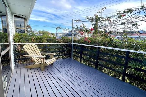 Photo of property in 35 Queen Road, Bellevue, Tauranga, 3110