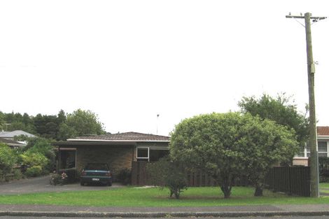 Photo of property in 1/24 Hillcrest Avenue, Hillcrest, Auckland, 0627