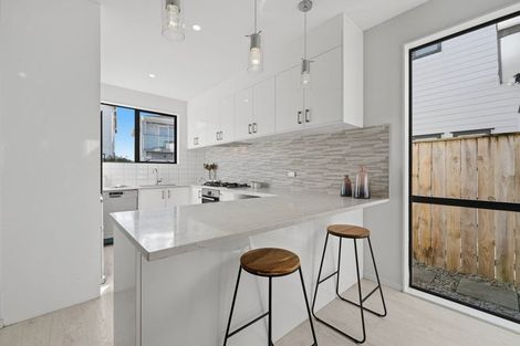Photo of property in 9 Pihoihoi Place, Hobsonville, Auckland, 0616
