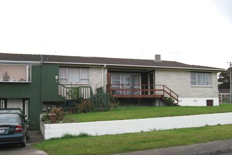 Photo of property in 2 Wickstead Place, Massey, Auckland, 0614