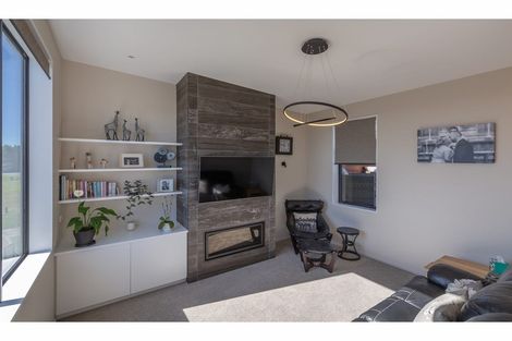 Photo of property in 8 Caldberg Close, Westmorland, Christchurch, 8025