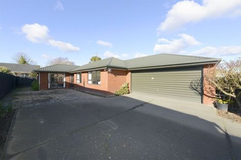 Photo of property in 2/182 Avonhead Road, Avonhead, Christchurch, 8042