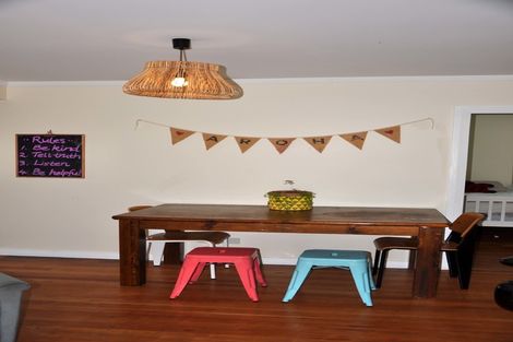 Photo of property in 23 Cumberland Street, Leigh, 0985