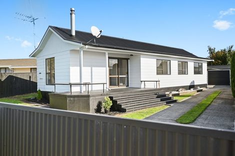 Photo of property in 4 Bradley Place, Nawton, Hamilton, 3200