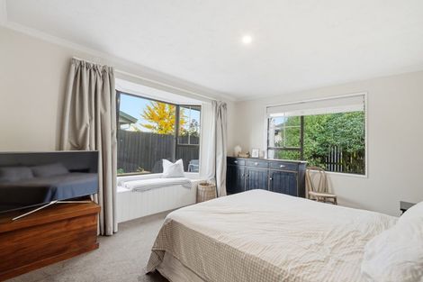 Photo of property in 1/54 Aorangi Road, Bryndwr, Christchurch, 8053