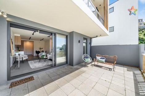 Photo of property in 2/65 Tiketike Way, Brooklyn, Wellington, 6021