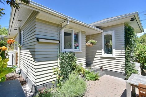 Photo of property in 1/2 Barrington Street, Somerfield, Christchurch, 8024