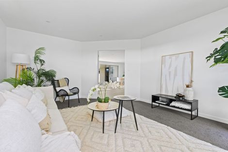 Photo of property in 49 Te Taniwha Road, One Tree Point, 0118