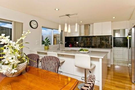 Photo of property in 26 Ballyboe Place, Pinehill, Auckland, 0632