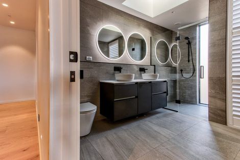 Photo of property in 16 Mccaw Mews, Wanaka, 9305