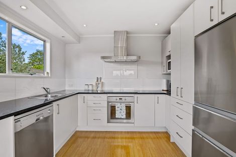 Photo of property in 16 Arlette Place, Massey, Auckland, 0614