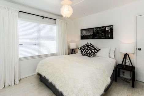 Photo of property in 243 Clifton Road, Te Awanga, 4102