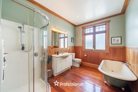 Photo of property in 143 Whites Line East, Waiwhetu, Lower Hutt, 5010