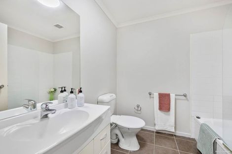 Photo of property in 3/94 Glengarry Road, Glen Eden, Auckland, 0602