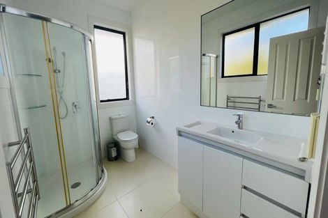 Photo of property in 15 Ballymore Drive, Pinehill, Auckland, 0632