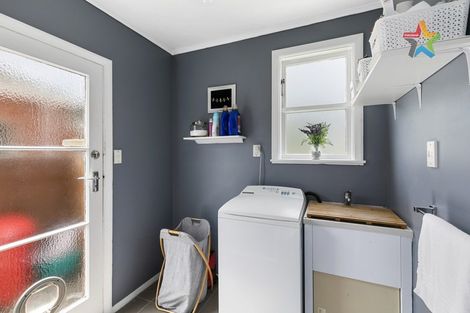 Photo of property in 43 Shearer Crescent, Naenae, Lower Hutt, 5011