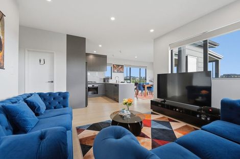 Photo of property in 13 Ngakau Road, Karaka, 2113