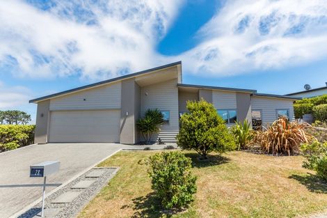 Photo of property in 28 Nelson Avenue, Aotea, Porirua, 5024