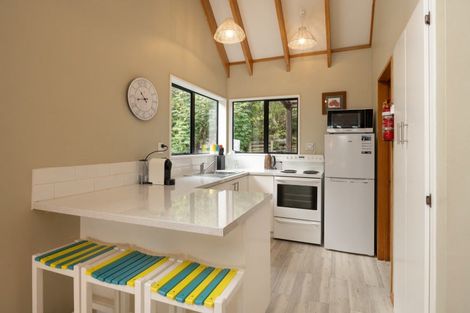 Photo of property in 14 Sandy Bay Road, Black Rock, Picton, 7282