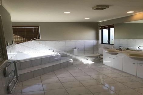 Photo of property in 88b Picasso Drive, West Harbour, Auckland, 0618