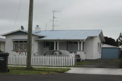 Photo of property in 2 Sydney Place, Whanganui, 4500