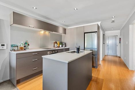Photo of property in Mooring Apartments, 304/277 Maunganui Road, Mount Maunganui, 3116