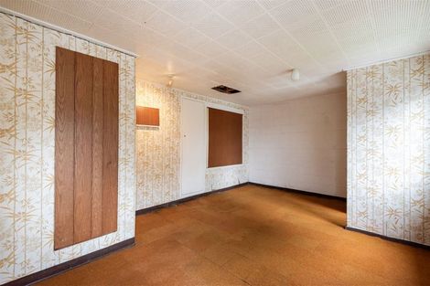 Photo of property in 358 Glenfield Road, Glenfield, Auckland, 0629